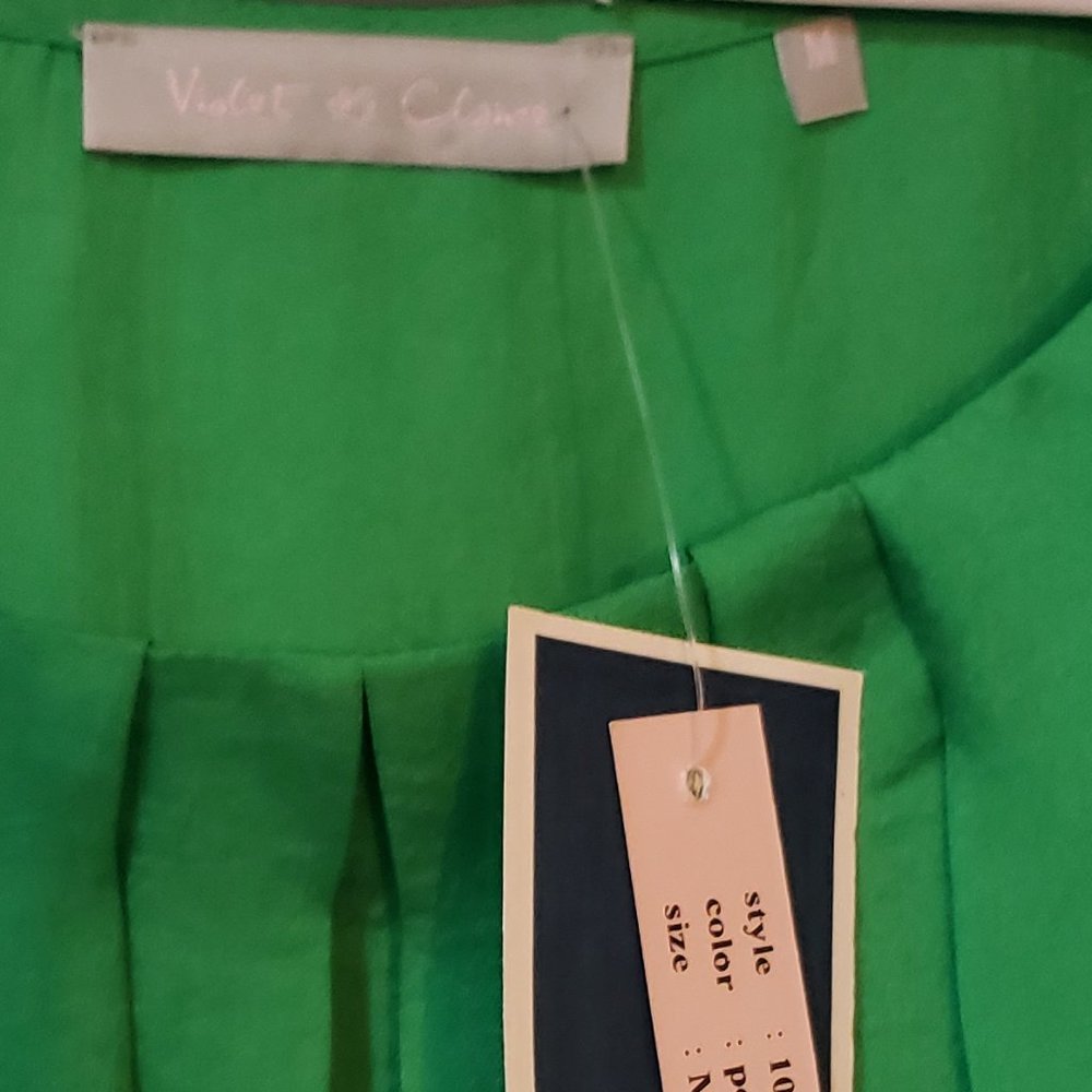 Green Shell Top - Picture 2 of 2